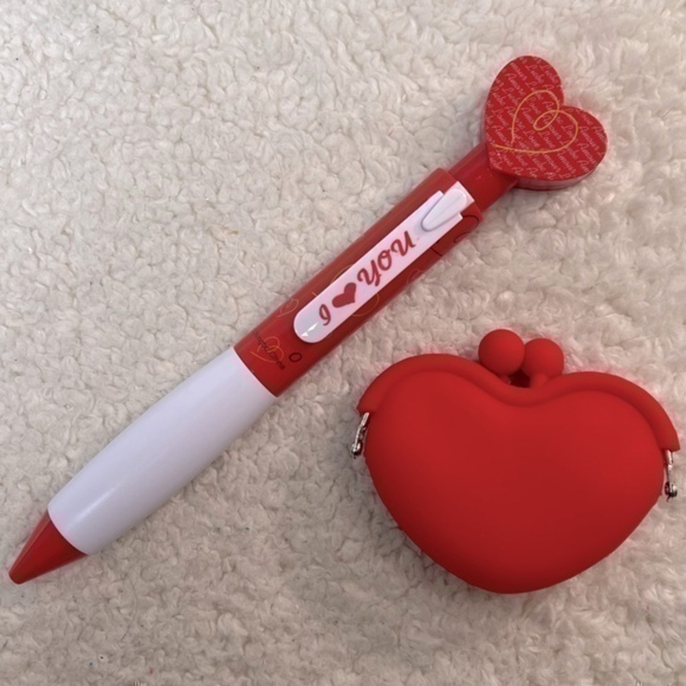 Geddes "I Love You" Jumbo Heart Ink Pen + Heart Change Purse